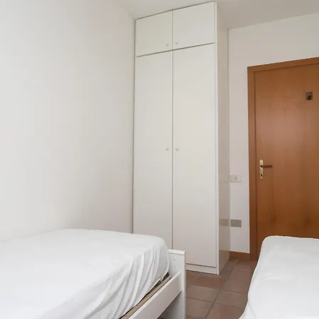 N212 - Numana, Quadrilocale In Centro Con Terrazzo